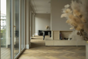 Vloer leggen breda PVC vloerenlegger laminaat